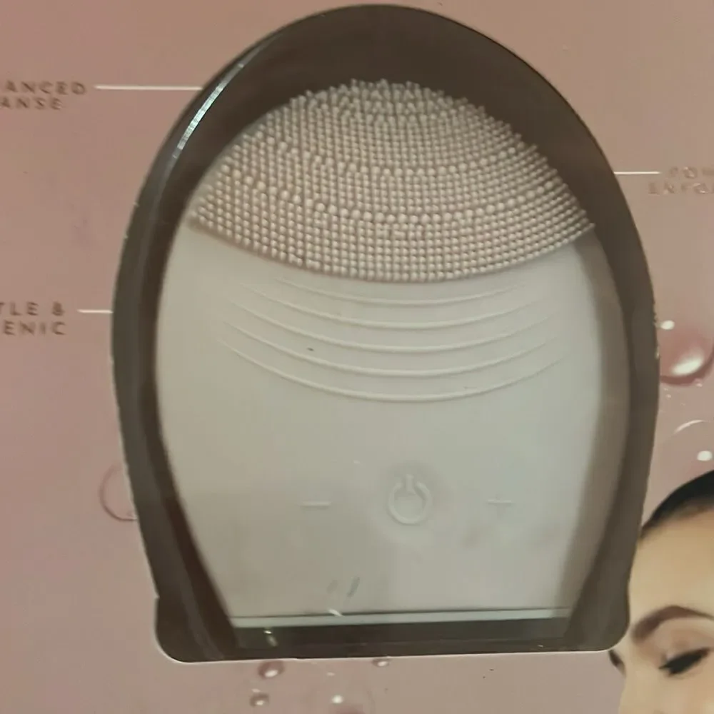 Brookstone experience gentle
